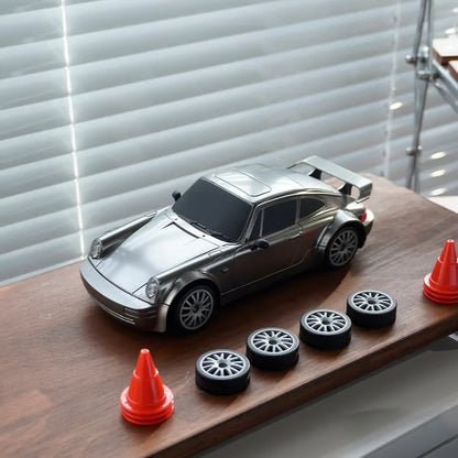 1:24 Scale 4WD RC Drift Car – 2.4GHz High-Speed 20KM/H Racing Car with LED Lights